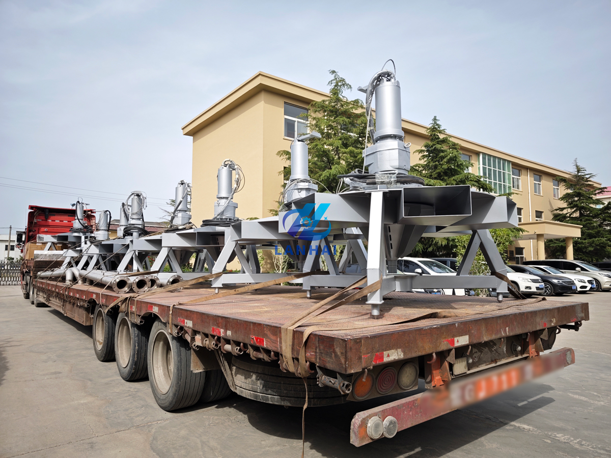 8臺(tái)15kw潛水?dāng)嚢杵貧鈾C(jī) 助力化纖廠污水處理升級(jí)